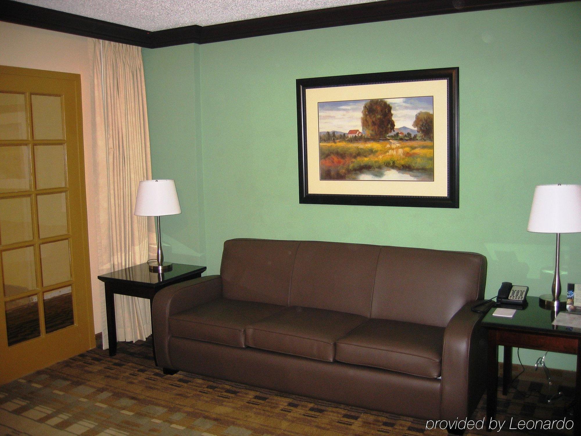 Crowne Plaza Suites Houston - Near Sugar Land Chambre photo