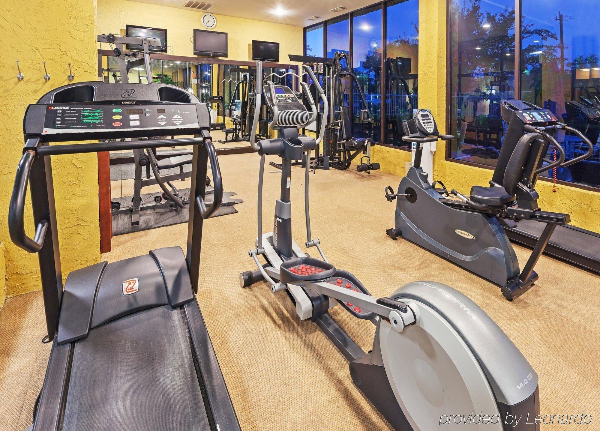 Crowne Plaza Suites Houston - Near Sugar Land Extérieur photo