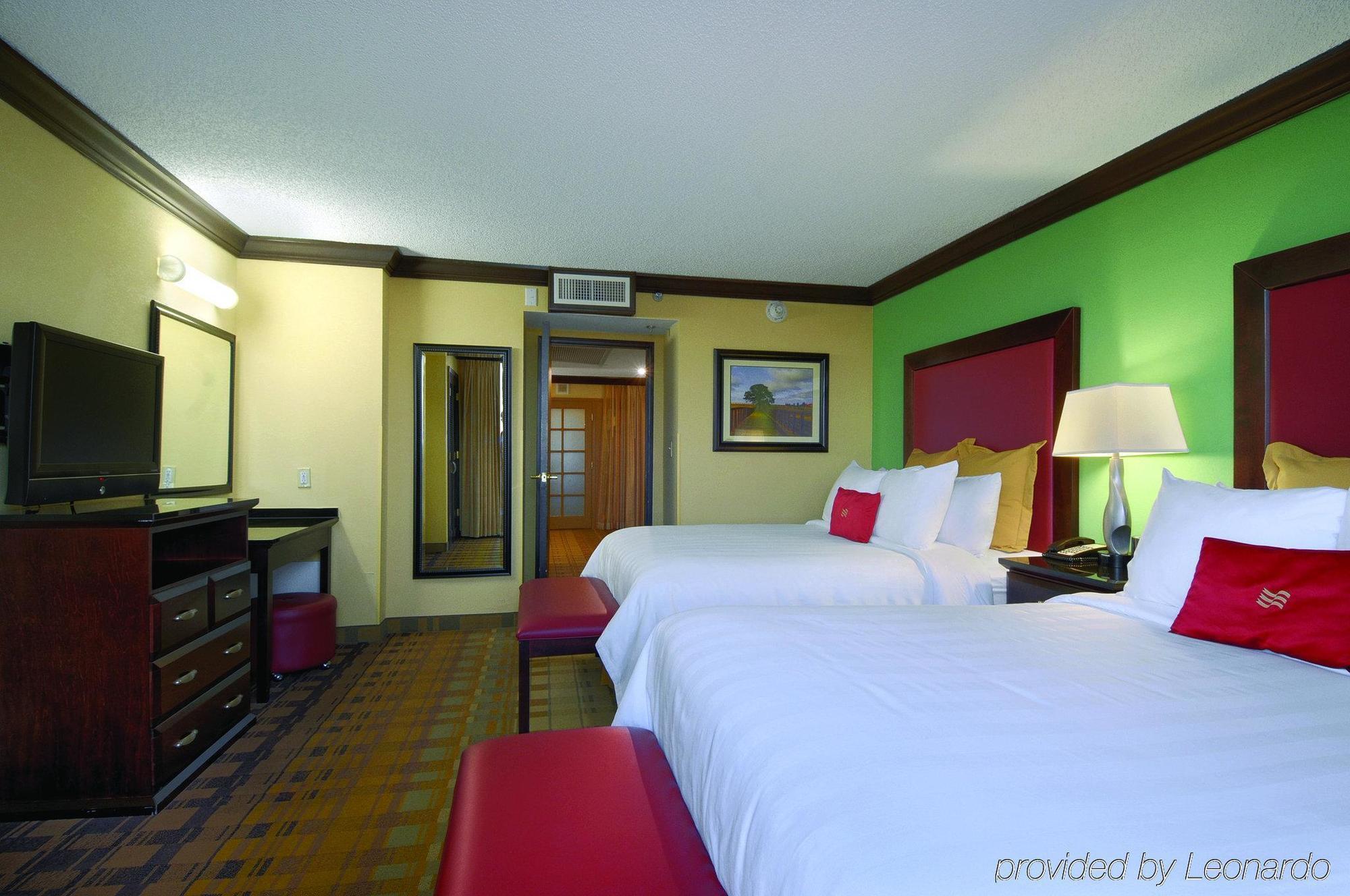 Crowne Plaza Suites Houston - Near Sugar Land Chambre photo