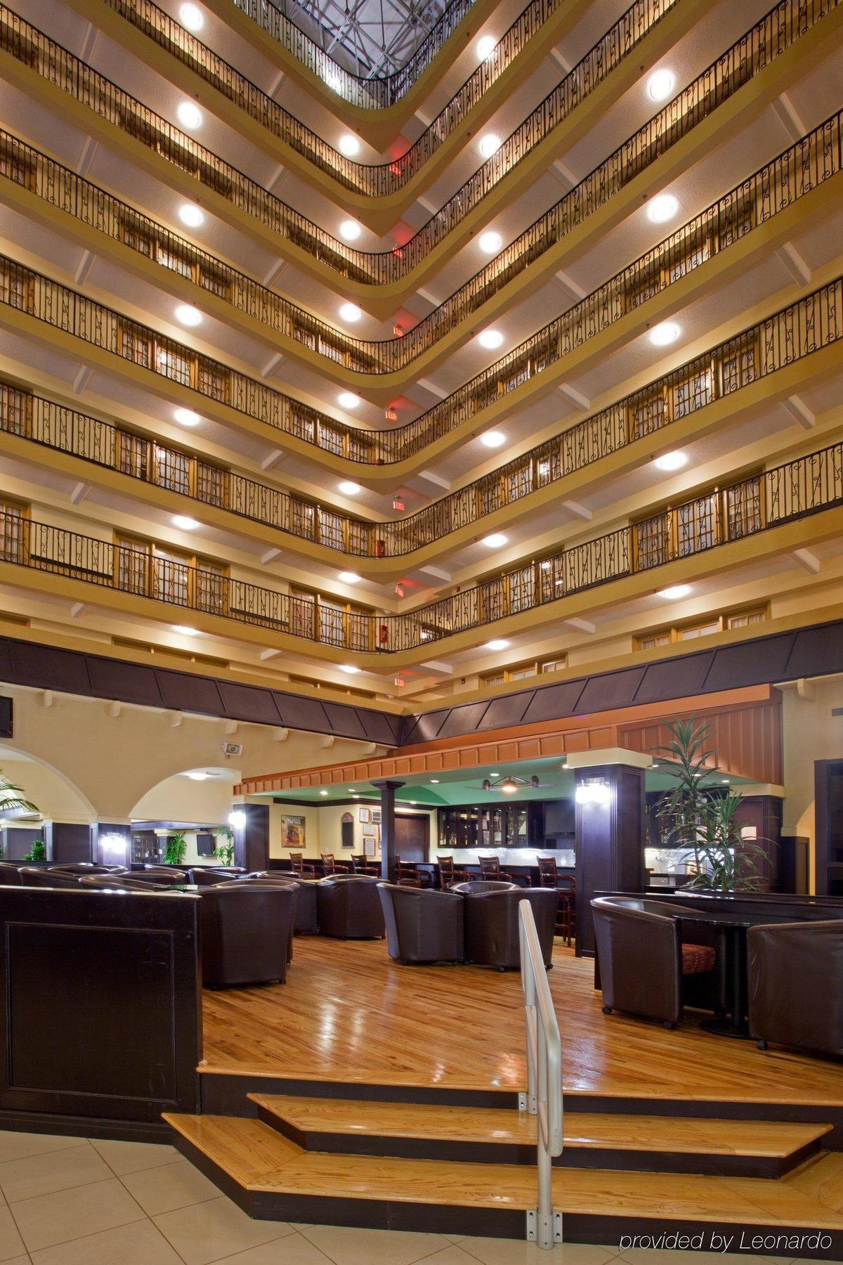 Crowne Plaza Suites Houston - Near Sugar Land Intérieur photo