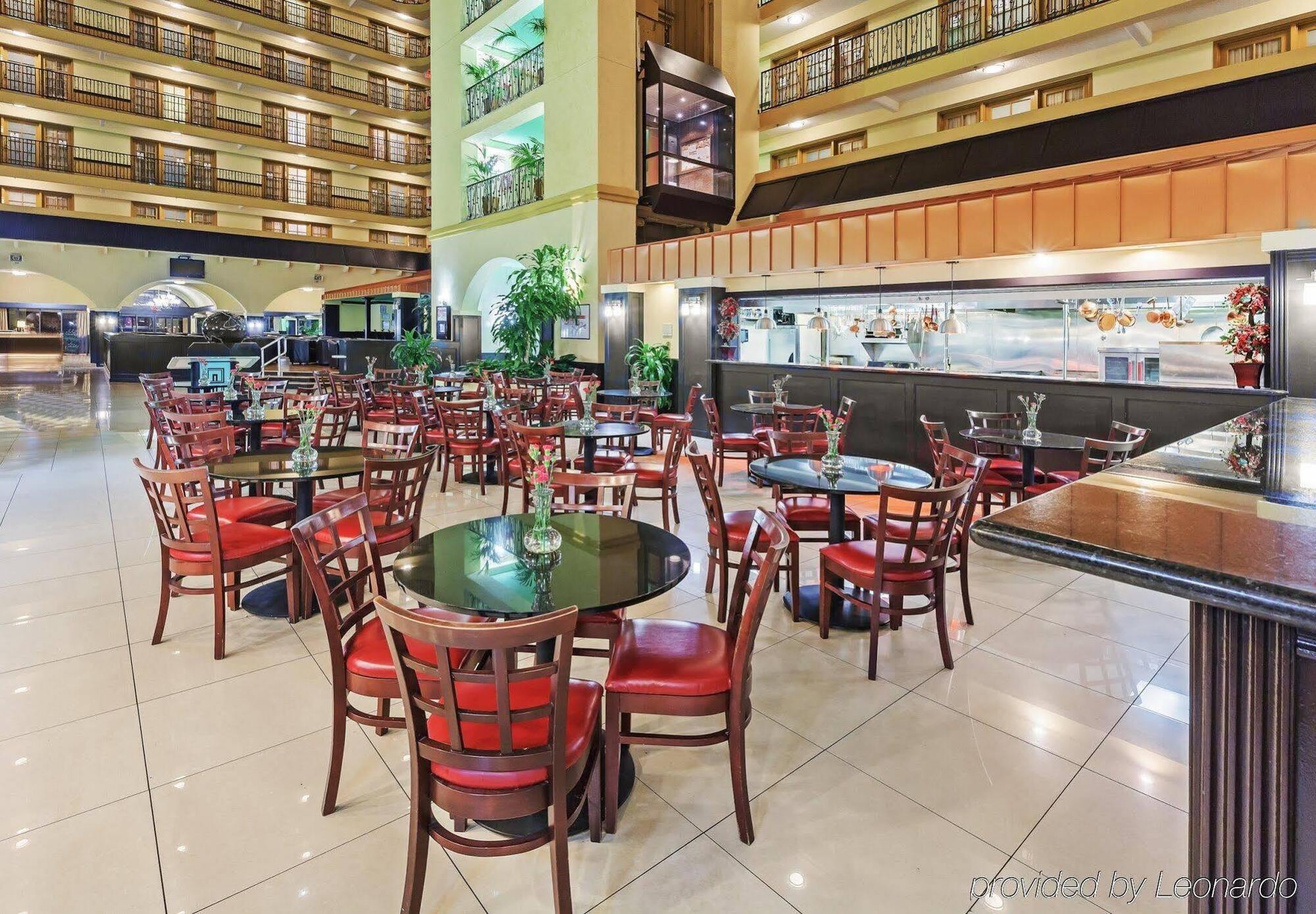 Crowne Plaza Suites Houston - Near Sugar Land Extérieur photo