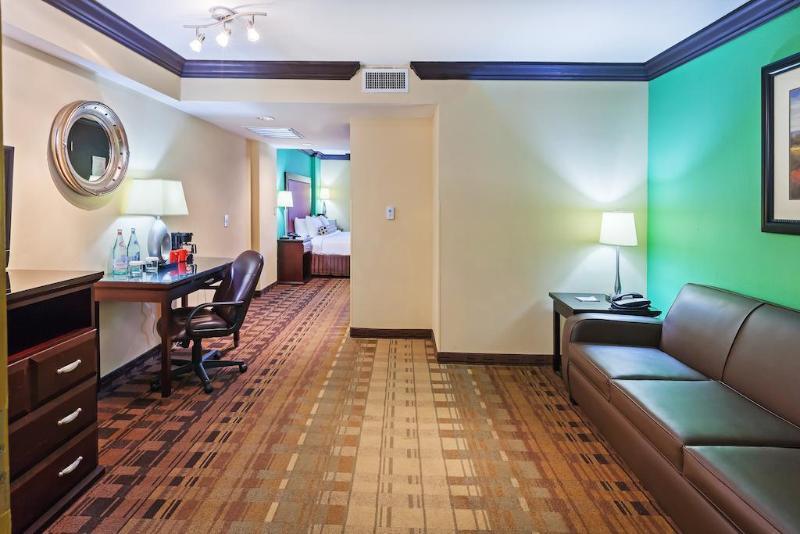 Crowne Plaza Suites Houston - Near Sugar Land Extérieur photo