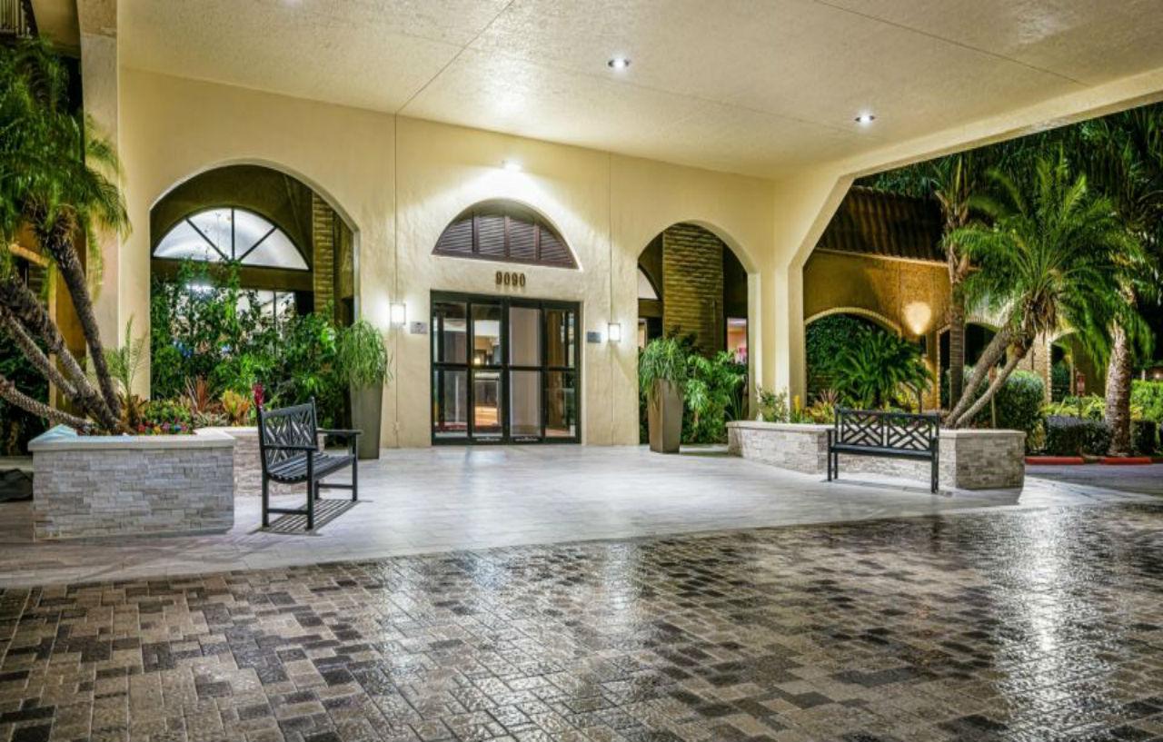 Crowne Plaza Suites Houston - Near Sugar Land Extérieur photo